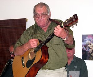 BBos Orkes-ikoon sterf